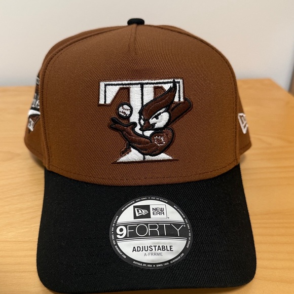 New Era Other - New Era oBrown Cap with Black Brim and World Series Logo